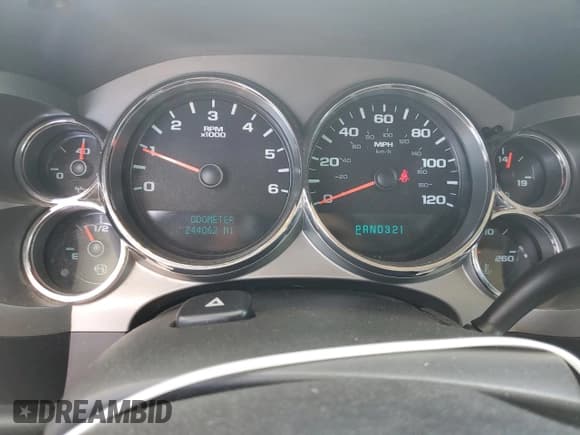 ✅ 2008 Chevrolet Silverado 1500 2LT • VIN: 1GCEC19J98Z295928 • Lot: 71609814. Wystawiony na Copart z przebiegiem 244 062 mil. Bezpłatny archiwum sprzedaży aukcyjnych z USA i szczegółowy raport historii pojazdu na DreamBid. Zdjęcie 9.