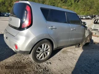 ✅ 2018 Kia Soul + • VIN: KNDJP3A53J7598573 • Лот: 85901765. Опубликован ранее на Copart с пробегом Не указан. Бесплатный доступ к архиву аукционных продаж из США и подробный отчёт об истории автомобиля на DreamBid. Изображение 3.