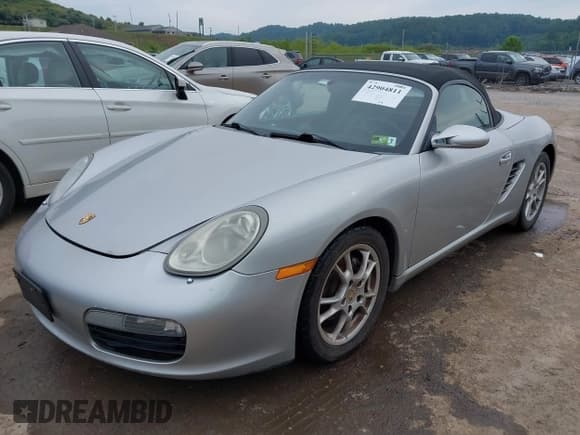 ✅ 2005 Porsche Boxster • VIN: WP0CA29855U711921 • Lot: 42904811. Wystawiony na IAAI z przebiegiem Nie podano. Bezpłatny archiwum sprzedaży aukcyjnych z USA i szczegółowy raport historii pojazdu na DreamBid. Zdjęcie 2.