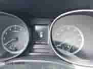 2018 Hyundai Santa Fe 2.4L z VIN 5XYZT3LB3JG541357, wystawiony jako IAAI lot #43481395 z przebiegiem 99 707 mil mil oraz . Historia ofert i sprzedaży dostępna na DreamBid. Obrazek 7.