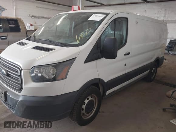 ✅ 2015 Ford Transit Cargo • VIN: 1FTNE1YG9FKB08497 • Lot: 42106682. Listed on IAAI with 158,992 mi. Free auction sales archive from the USA and detailed vehicle history report at DreamBid. Image 17.