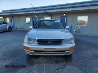 ✅ 1997 Lexus LS 400 • VIN: JT8BH28F0V0084882 • Лот: 81528014. Опубликован ранее на Copart с пробегом 271 300 миль. Бесплатный доступ к архиву аукционных продаж из США и подробный отчёт об истории автомобиля на DreamBid. Изображение 5.