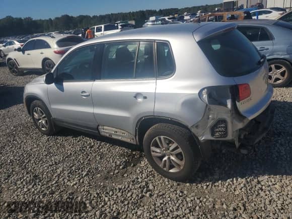 2013 Volkswagen Tiguan S z VIN WVGAV7AX8DW554282, wystawiony jako Copart lot #86422715 z przebiegiem 161 282 mil mil oraz Szkoda całkowita • Salvage title. Historia ofert i sprzedaży dostępna na DreamBid. Obrazek 2.