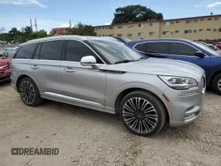 ✅ 2020 Lincoln Aviator Black Label • VIN: 5LM5J9XC7LGL04762 • Lot: 72157233. Listed on Copart with 2,072 mi. Free auction sales archive from the USA and detailed vehicle history report at DreamBid. Image 4.