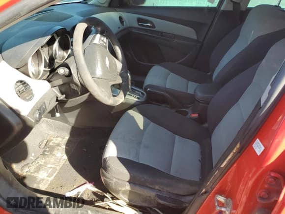 ✅ 2015 Chevrolet Cruze LS • VIN: 1G1PA5SG6F7164042 • Lot: 89713085. Listed on Copart with Not provided. Free auction sales archive from the USA and detailed vehicle history report at DreamBid. Image 7.