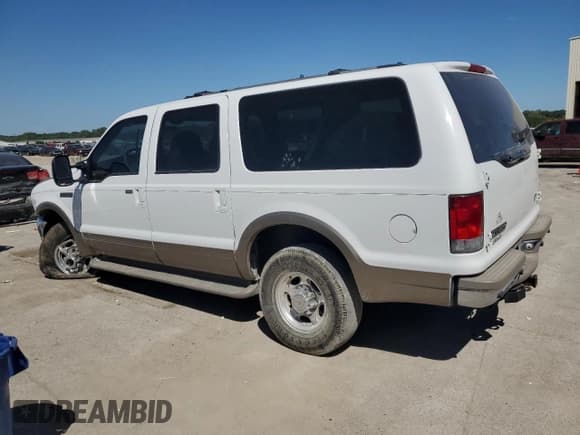 ✅ 2000 Ford Excursion Limited • VIN: 1FMNU43S1YEE15272 • Лот: 70563005. Опубликован ранее на Copart с пробегом 248 663 миль. Бесплатный доступ к архиву аукционных продаж из США и подробный отчёт об истории автомобиля на DreamBid. Изображение 2.