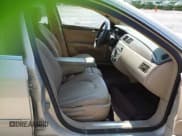 ✅ 2007 Buick Lucerne CX • VIN: 1G4HP57287U147264 • Lot: 39961219. Listed on IAAI with 137,814 mi. Free auction sales archive from the USA and detailed vehicle history report at DreamBid. Image 5.