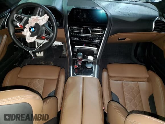 ✅ 2022 BMW M8 Competition • VIN: WBSGV0C07NCJ20520 • Lot: 43480514. Wystawiony na Copart z przebiegiem Nie podano. Bezpłatny archiwum sprzedaży aukcyjnych z USA i szczegółowy raport historii pojazdu na DreamBid. Zdjęcie 8.