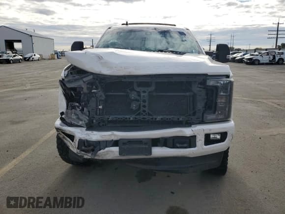 ✅ 2019 Ford F-350 Lariat • VIN: 1FT8W3BT1KEE13397 • Лот: 86510745. Опубликован ранее на Copart с пробегом 104 971 миль. Бесплатный доступ к архиву аукционных продаж из США и подробный отчёт об истории автомобиля на DreamBid. Изображение 5.