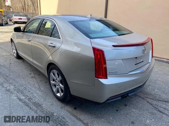 ✅ 2013 Cadillac ATS Luxury • VIN: 1G6AB5RA1D0170612 • Lot: 81078765. Wystawiony na Copart z przebiegiem 175 862 mil. Bezpłatny archiwum sprzedaży aukcyjnych z USA i szczegółowy raport historii pojazdu na DreamBid. Zdjęcie 3.