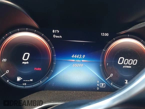 ✅ 2020 Mercedes-Benz C 300 • VIN: 55SWF8EB4LU325918 • Lot: 42731630. Wystawiony na IAAI z przebiegiem 65 099 mil. Bezpłatny archiwum sprzedaży aukcyjnych z USA i szczegółowy raport historii pojazdu na DreamBid. Zdjęcie 14.