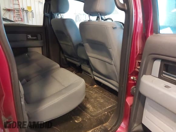 ✅ 2013 Ford F-150 XL • VIN: 1FTFW1ET1DFC87028 • Lot: 43531818. Wystawiony na IAAI z przebiegiem 171 692 mil. Bezpłatny archiwum sprzedaży aukcyjnych z USA i szczegółowy raport historii pojazdu na DreamBid. Zdjęcie 8.