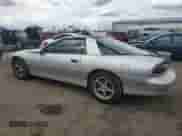 1997 Chevrolet Camaro z VIN 2G1FP22K8V2156852, wystawiony jako Copart lot #51080085 z przebiegiem 163 068 mil mil oraz Szkoda całkowita • Salvage title. Historia ofert i sprzedaży dostępna na DreamBid. Obrazek 2.