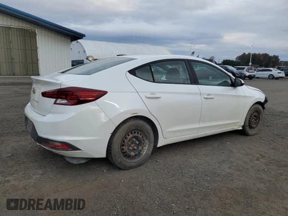 ✅ 2019 Hyundai Elantra SE • VIN: 5NPD74LF2KH433507 • Lot: 92826305. Listed on Copart with 111,627 mi. Free auction sales archive from the USA and detailed vehicle history report at DreamBid. Image 3.