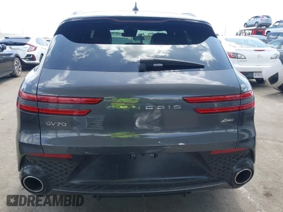 ✅ 2023 Genesis GV70 2.5T • VIN: KMUMADTBXPU095492 • Lot: 41959841. Listed on IAAI with 15,316 mi. Free auction sales archive from the USA and detailed vehicle history report at DreamBid. Image 17.