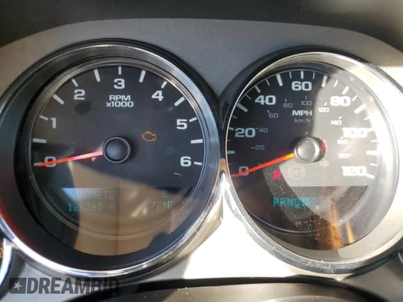 2013 Chevrolet Silverado 1500 LT with VIN 3GCPKSE71DG370823, listed as a Copart auction lot 90091465 with 128,265 mi miles and Salvage title. Bid and sale history available at DreamBid. Image 9.