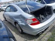 ✅ 2012 Mercedes-Benz C 250 • VIN: WDDGJ4HB0CF743130 • Lot: 41516516. Wystawiony na IAAI z przebiegiem Nie podano. Bezpłatny archiwum sprzedaży aukcyjnych z USA i szczegółowy raport historii pojazdu na DreamBid. Zdjęcie 3.