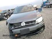✅ 2021 Volkswagen Tiguan SE • VIN: 3VV2B7AX0MM049341 • Lot: 93819025. Wystawiony na Copart z przebiegiem 45 423 mil. Bezpłatny archiwum sprzedaży aukcyjnych z USA i szczegółowy raport historii pojazdu na DreamBid. Zdjęcie 14.
