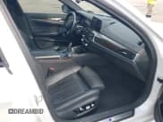 ✅ 2018 BMW 5 Series 540i xDrive • VIN: WBAJE7C57JWD53128 • Lot: 42983632. Listed on IAAI with 95,644 mi. Free auction sales archive from the USA and detailed vehicle history report at DreamBid. Image 5.