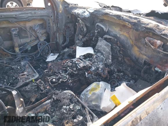 ✅ 2022 Jeep Grand Cherokee Laredo X • VIN: 1C4RJFAG6NC148341 • Lot: 40652887. Listed on IAAI with Not provided. Free auction sales archive from the USA and detailed vehicle history report at DreamBid. Image 5.