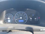 ✅ 2008 Hyundai Santa Fe GLS • VIN: 5NMSG13D68H164163 • Lot: 43527166. Wystawiony na IAAI z przebiegiem 164 135 mil. Bezpłatny archiwum sprzedaży aukcyjnych z USA i szczegółowy raport historii pojazdu na DreamBid. Zdjęcie 7.