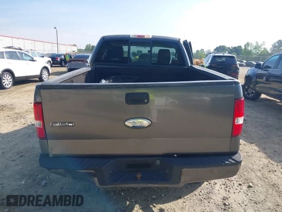 ✅ 2006 Ford F-150 XL • VIN: 1FTRF12226NA35483 • Лот: 42176678. Опубликован ранее на IAAI с пробегом 247 627 миль. Бесплатный доступ к архиву аукционных продаж из США и подробный отчёт об истории автомобиля на DreamBid. Изображение 16.
