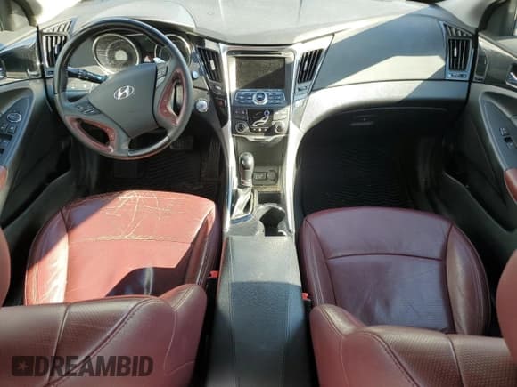 ✅ 2013 Hyundai Sonata SE • VIN: 5NPEC4AB1DH548067 • Lot: 76633254. Listed on Copart with 96,008 mi. Free auction sales archive from the USA and detailed vehicle history report at DreamBid. Image 8.
