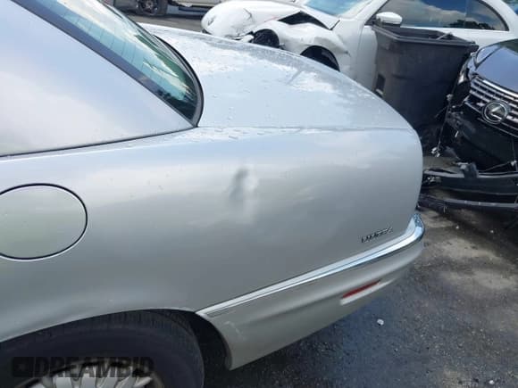 ✅ 1999 Buick Park Avenue Ultra • VIN: 1G4CU5212X4615667 • Lot: 42641443. Listed on IAAI with 154,374 mi. Free auction sales archive from the USA and detailed vehicle history report at DreamBid. Image 17.