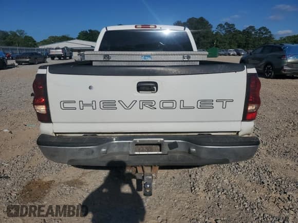 ✅ 2006 Chevrolet Silverado 1500 LT2 • VIN: 1GCEK19B96Z250917 • Лот: 52997975. Опубликован ранее на Copart с пробегом 247 189 миль. Бесплатный доступ к архиву аукционных продаж из США и подробный отчёт об истории автомобиля на DreamBid. Изображение 6.
