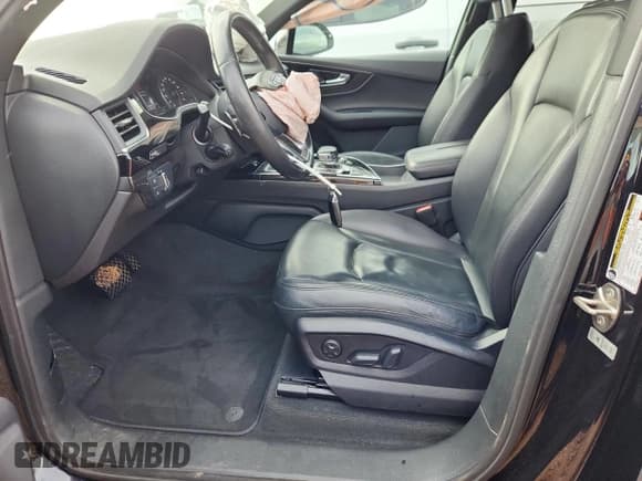 ✅ 2017 Audi Q7 Premium Plus • VIN: WA1LABF72HD020551 • Лот: 84048255. Опубликован ранее на Copart с пробегом 120 096 миль. Бесплатный доступ к архиву аукционных продаж из США и подробный отчёт об истории автомобиля на DreamBid. Изображение 7.