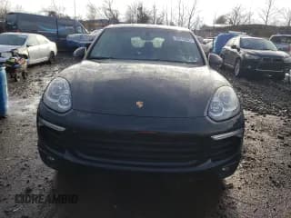 ✅ 2017 Porsche Cayenne • VIN: WP1AA2A28HKA91725 • Lot: 36612053. Listed on Copart with 37,684 mi. Free auction sales archive from the USA and detailed vehicle history report at DreamBid. Image 5.