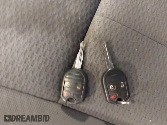 ✅ 2013 Ford F-150 XL • VIN: 1FTFW1ET1DFC87028 • Lot: 43531818. Wystawiony na IAAI z przebiegiem 171 692 mil. Bezpłatny archiwum sprzedaży aukcyjnych z USA i szczegółowy raport historii pojazdu na DreamBid. Zdjęcie 11.