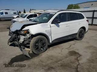 2018 Mitsubishi Outlander SE with VIN JA4AD3A30JZ022137, listed as a Copart auction lot 84655505 with 50,303 mi miles and Salvage title. Bid and sale history available at DreamBid. Image 1.