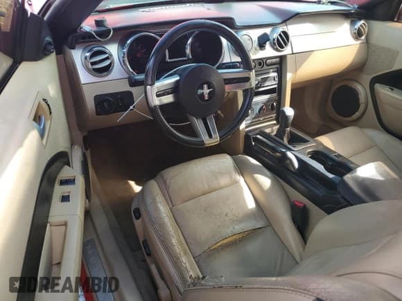 ✅ 2009 Ford Mustang • VIN: 1ZVHT84N195143129 • Lot: 85766555. Listed on Copart with 180,850 mi. Free auction sales archive from the USA and detailed vehicle history report at DreamBid. Image 8.