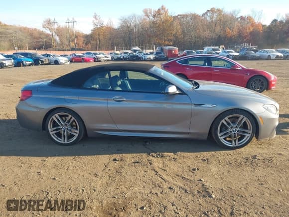 ✅ 2013 BMW 6 Series 640i • VIN: WBALW7C58DDX58532 • Lot: 43613070. Wystawiony na IAAI z przebiegiem 65 027 mil. Bezpłatny archiwum sprzedaży aukcyjnych z USA i szczegółowy raport historii pojazdu na DreamBid. Zdjęcie 13.