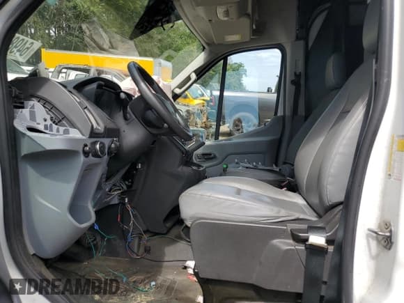 ✅ 2018 Ford Transit • VIN: 1FTBW3XM1JKA94574 • Lot: 64987425. Wystawiony na Copart z przebiegiem Nie podano. Bezpłatny archiwum sprzedaży aukcyjnych z USA i szczegółowy raport historii pojazdu na DreamBid. Zdjęcie 7.