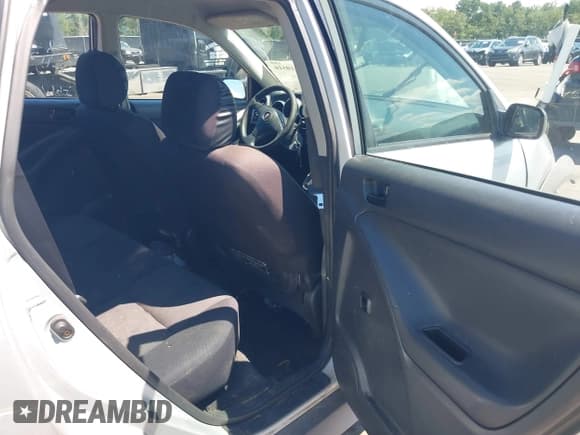 ✅ 2006 Pontiac Vibe • VIN: 5Y2SL65816Z406729 • Lot: 43110516. Listed on IAAI with 237,188 mi. Free auction sales archive from the USA and detailed vehicle history report at DreamBid. Image 8.