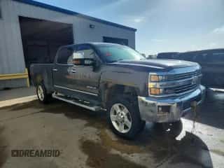 2016 Chevrolet Silverado 2500HD LTZ z VIN 1GC1KWE89GF237125, wystawiony jako Copart lot #85521385 z przebiegiem Nie podano mil oraz Szkoda całkowita • Salvage title. Historia ofert i sprzedaży dostępna na DreamBid. Obrazek 4.