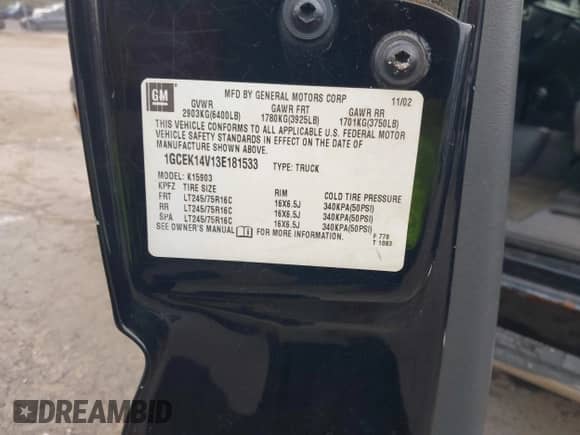 2003 Chevrolet Silverado 1500 Work Truck z VIN 1GCEK14V13E181533, wystawiony jako IAAI lot #43577970 z przebiegiem 78 238 mil mil oraz . Historia ofert i sprzedaży dostępna na DreamBid. Obrazek 9.