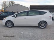 ✅ 2014 Toyota Prius Three • VIN: JTDZN3EU7E3330472 • Lot: 43549956. Listed on IAAI with 181,682 mi. Free auction sales archive from the USA and detailed vehicle history report at DreamBid. Image 14.