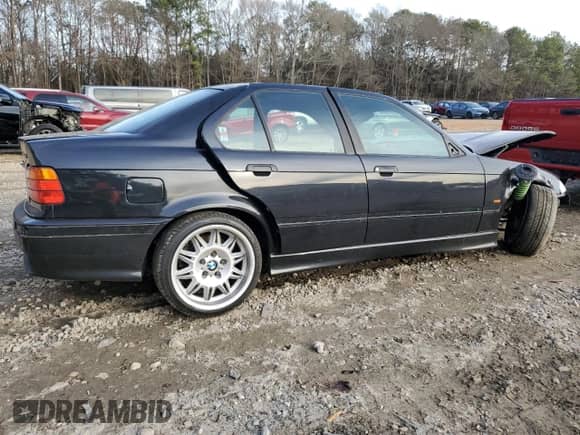 1997 BMW 3 Series M3s z VIN WBSCD9324VEE06906, wystawiony jako Copart lot #61715875 z przebiegiem Nie podano mil oraz Nie do naprawy • Non repairable. Historia ofert i sprzedaży dostępna na DreamBid. Obrazek 3.