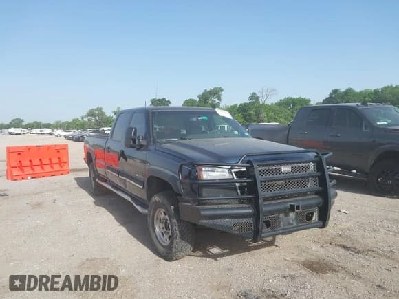 ✅ 2006 Chevrolet Silverado 2500HD LT1 • VIN: 1GCHK23U26F267735 • Lot: 42235416. Listed on IAAI with 256,224 mi. Free auction sales archive from the USA and detailed vehicle history report at DreamBid. Image 1.