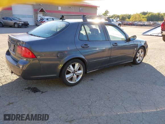✅ 2009 Saab 9-5 Aero • VIN: YS3EH49G393502608 • Lot: 43069613. Wystawiony na IAAI z przebiegiem 134 569 mil. Bezpłatny archiwum sprzedaży aukcyjnych z USA i szczegółowy raport historii pojazdu na DreamBid. Zdjęcie 4.