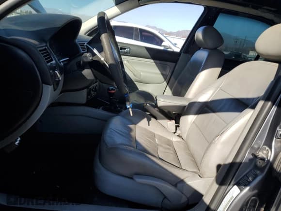 ✅ 2003 Volkswagen Jetta GLS • VIN: 3VWSK69M63M117172 • Lot: 80194175. Listed on Copart with 270,192 mi. Free auction sales archive from the USA and detailed vehicle history report at DreamBid. Image 7.