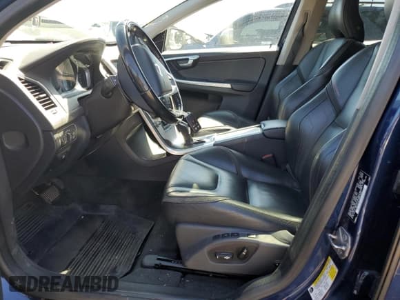 ✅ 2015 Volvo XC60 • VIN: YV449MDV9F2712943 • Лот: 64517144. Опубликован ранее на Copart с пробегом 102 071 миль. Бесплатный доступ к архиву аукционных продаж из США и подробный отчёт об истории автомобиля на DreamBid. Изображение 7.