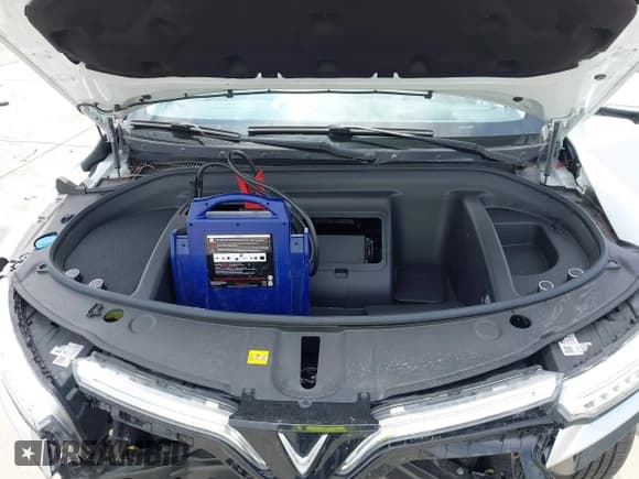 ✅ 2023 VinFast VF 8 Eco • VIN: RLLV1AEB6PH002825 • Лот: 42454523. Опубликован ранее на IAAI с пробегом 6 348 миль. Бесплатный доступ к архиву аукционных продаж из США и подробный отчёт об истории автомобиля на DreamBid. Изображение 10.