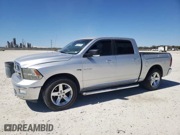 ✅ 2009 Dodge 1500 Laramie • VIN: 1D3HB13TX9J511349 • Lot: 49852735. Wystawiony na Copart z przebiegiem 213 541 mil. Bezpłatny archiwum sprzedaży aukcyjnych z USA i szczegółowy raport historii pojazdu na DreamBid. Zdjęcie 1.