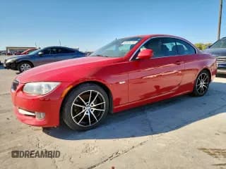 ✅ 2013 BMW 3 Series 328i • VIN: WBADW7C5XDE731024 • Lot: 92426215. Wystawiony na Copart z przebiegiem 109 826 mil. Bezpłatny archiwum sprzedaży aukcyjnych z USA i szczegółowy raport historii pojazdu na DreamBid. Zdjęcie 1.