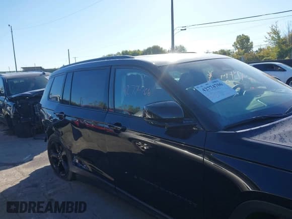 ✅ 2023 Jeep Grand Cherokee Altitude X • VIN: 1C4RJKAG1P8812950 • Lot: 43428952. Listed on IAAI with 33,890 mi. Free auction sales archive from the USA and detailed vehicle history report at DreamBid. Image 14.