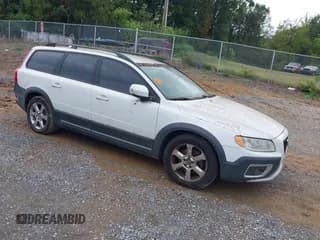 ✅ 2008 Volvo XC70 • VIN: YV4BZ982781019639 • Lot: 43304497. Listed on IAAI with 132,347 mi. Free auction sales archive from the USA and detailed vehicle history report at DreamBid. Image 1.